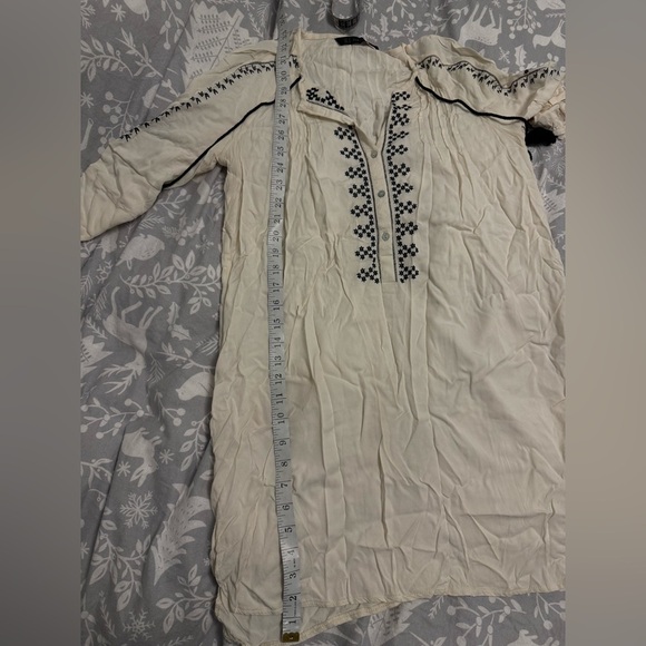 Zara Basic Cream Dress with Black Details - Picture 8 of 8